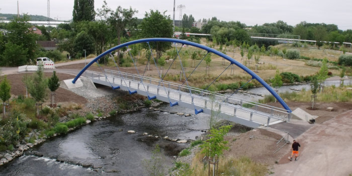 Blick auf die Brücke in Gispersleben