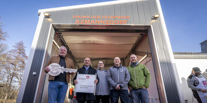 Neues Feuerwehrgerätehaus in Azmannsdorf eingeweiht