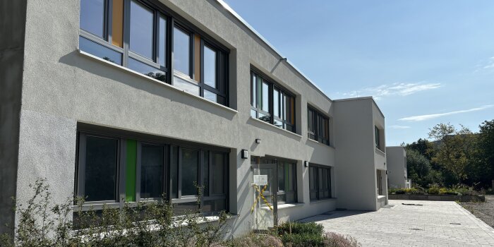 Foto: Family-Club in der Sanierung © Stadtverwaltung Erfurt Außenansicht eines Gebäudes