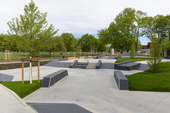 eine Skate-Anlage in einem Park