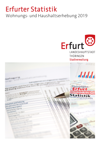 Titelseite: Wohnungs- und Haushaltserhebung 2019 Titelseite des Berichtes bestehend aus drei Fotos mit Fragebogen, Wortwolke, Taschenrechner