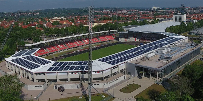 Eine Luftaufnahme von einem Stadion 