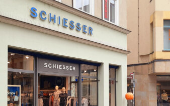 Bild einer Häuserfassade/Ladengeschäft