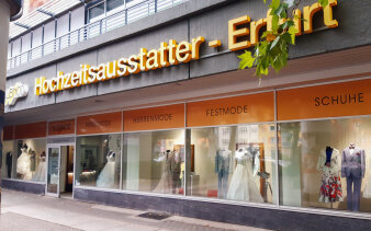 Bild einer Häuserfassade/Ladengeschäft