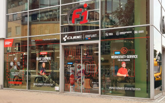 Bild einer Häuserfassade/Ladengeschäft