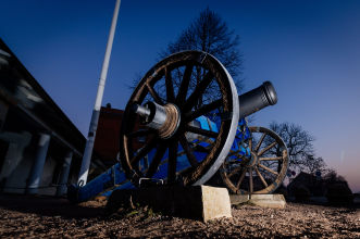 Kanone auf dem Petersberg Kanone vor der Neuen Wache