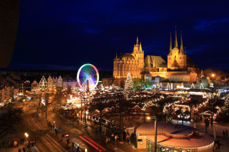 Erfurter Weihnachtsmarkt vor dem Ensemble von Dom und Severi