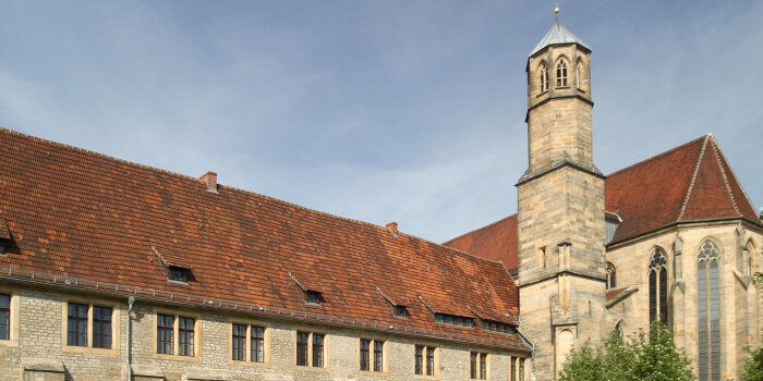 Foto: Predigerkirche - Ausschnitt © Stadtverwaltung Erfurt Seitenansicht der Predigerkirche