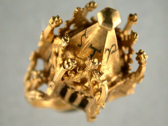 Jüdischer Hochzeitsring mit kleinen Türmchen in Gold