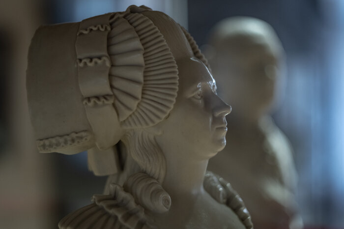Porzellankopf in der Sammlung Kämmerer Kopf einer weißen Porzellanfigur