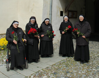 Foto: Nonnen aus dem Kloster St. Johann © Kloster St. Johann Gruppenbild von fünf Nonnen des Klosters St. Johann