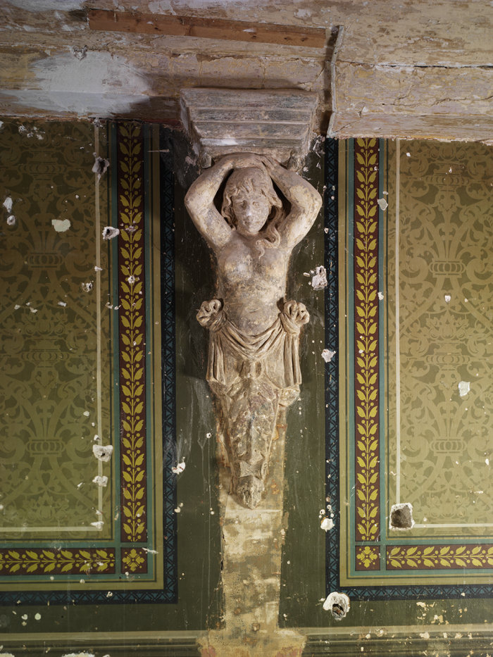 Detail des Tanzsaals in der Alten Synagoge Stuckfigur aus dem Tanzsaal, im 19. Jahrhundert gestaltet