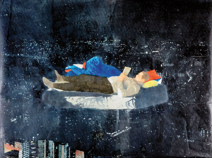 Uta Zaumseil, Nachtflug, 2018, Linolschnitt Collage mit einer liegenden lesenden Person vor dunklem Hintergrund