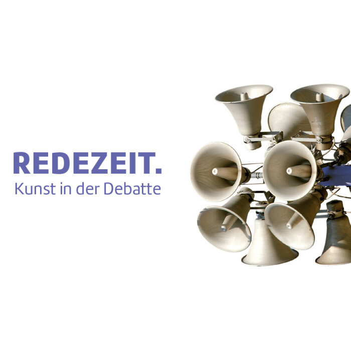 Veranstaltung Redezeit. Kunst in der Debatte Schriftzug Redezeit Kunst in der Debatte. rechts daneben Lautsprecher