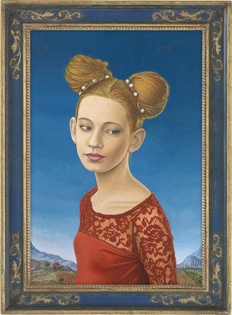 Porträt eines Mädchens mit Perlen in den hochgesteckten Haaren