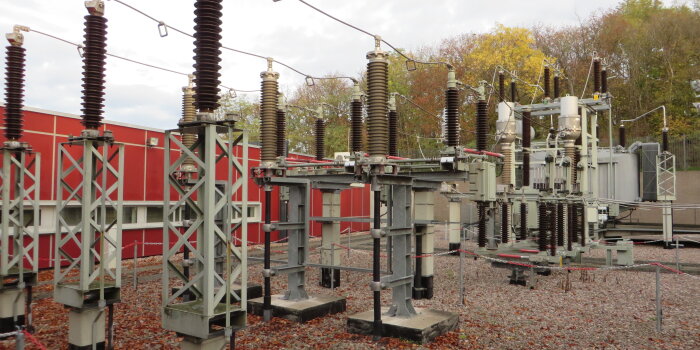 Foto: SWE Netz Umspannwerk West Innenansicht © Stadtwerke Erfurt Netz GmbH Innenansicht in das Umspannwerk West