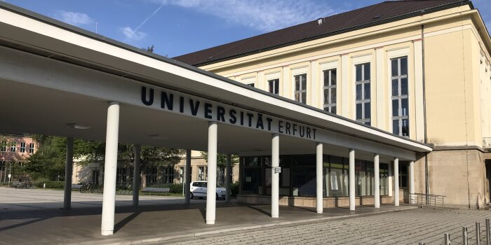 Universität Erfurt, Haupteingang